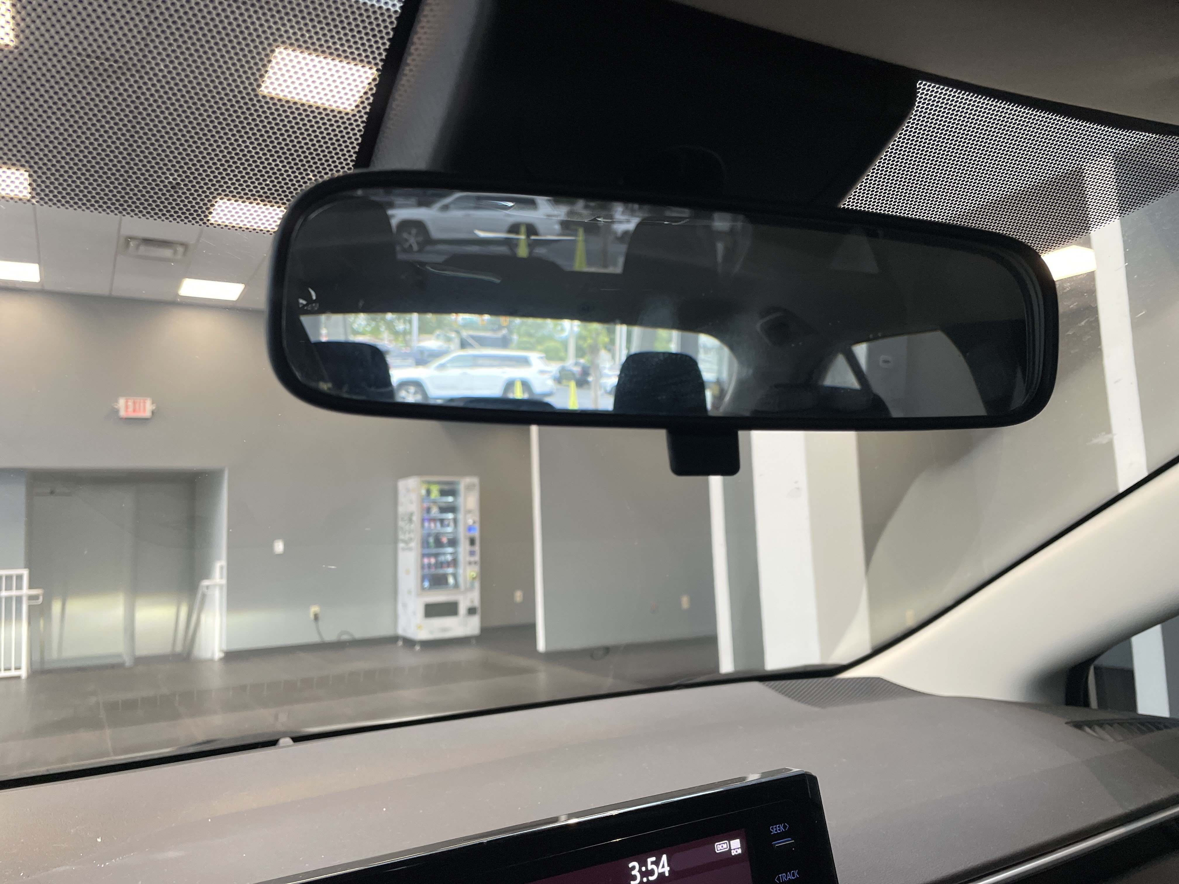 Used 2022 Toyota Corolla LE FWD image 29