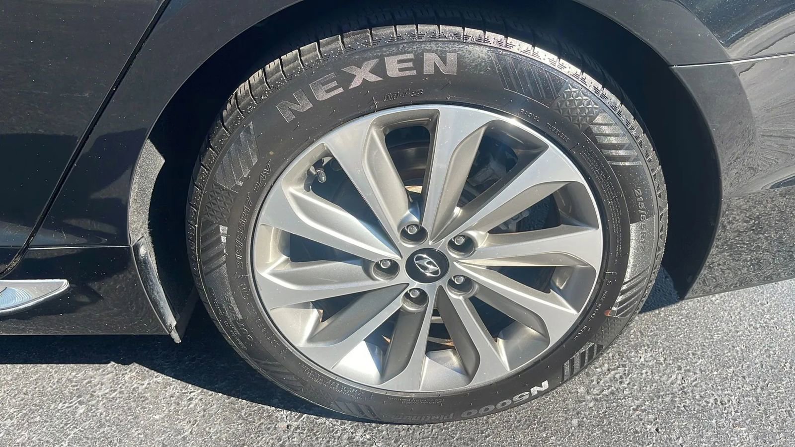 Used 2015 Hyundai Sonata SE w/ Option Group 09 FWD image 27