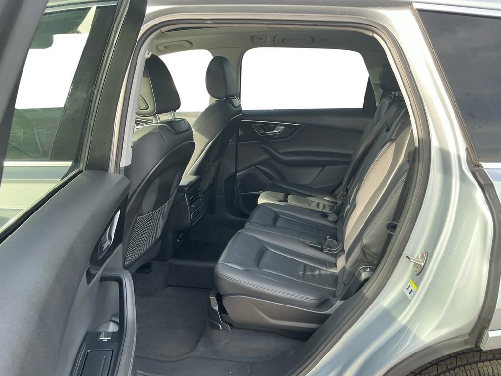 Used 2023 Audi Q7 3.0T Premium Plus AWD/4WD image 21