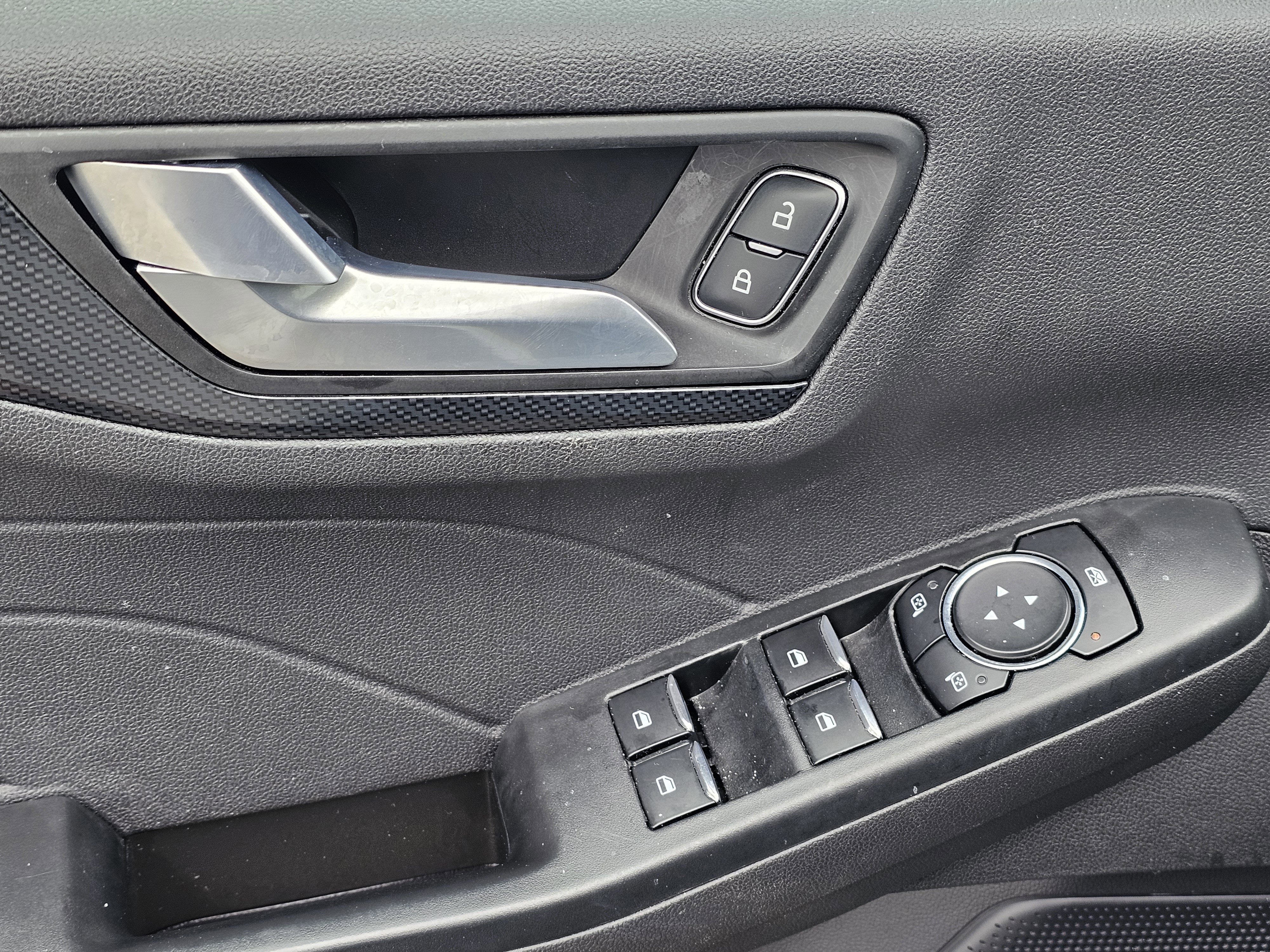 Used 2024 Ford Escape ST-Line image 15