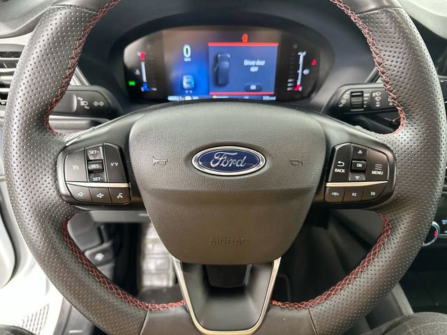 Used 2023 Ford Escape ST-Line image 18