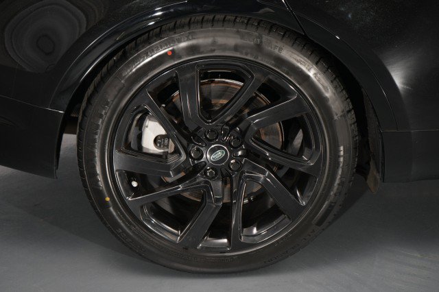 Used 2024 Land Rover Discovery Dynamic SE AWD/4WD image 22