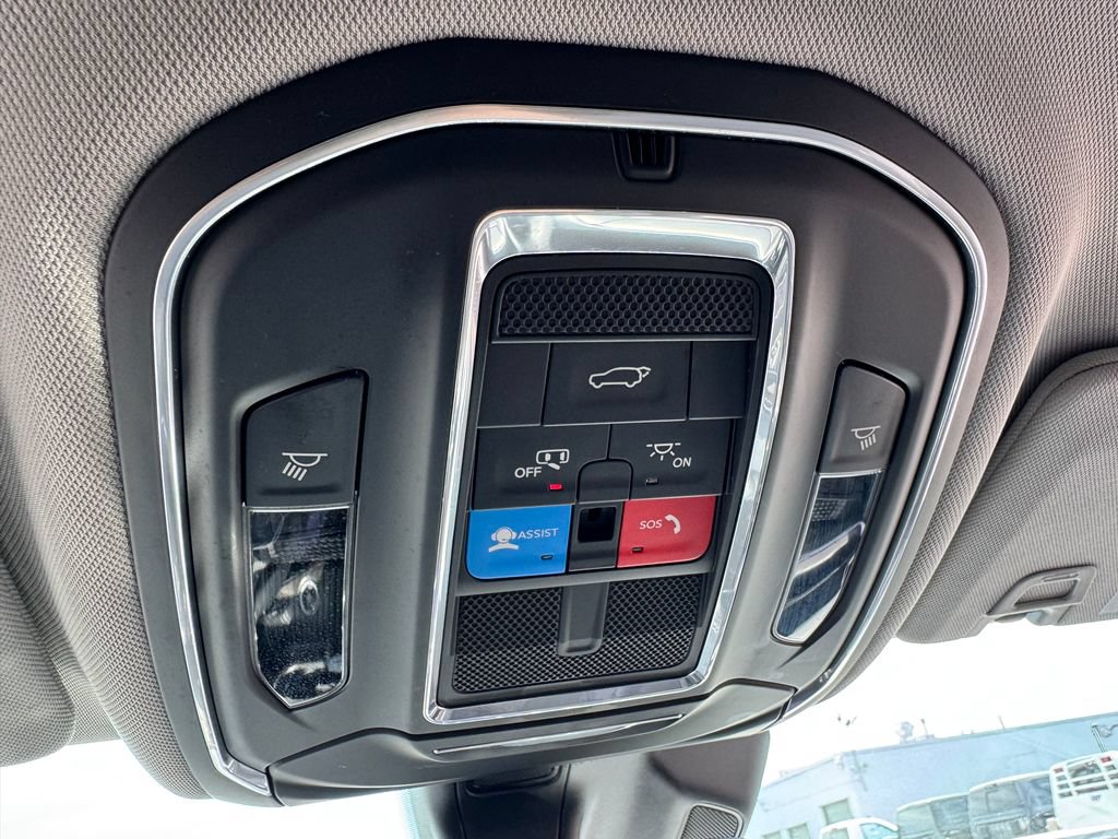 Used 2022 Jeep Grand Cherokee L Limited w/ MOPAR Finishing Package AWD/4WD image 28