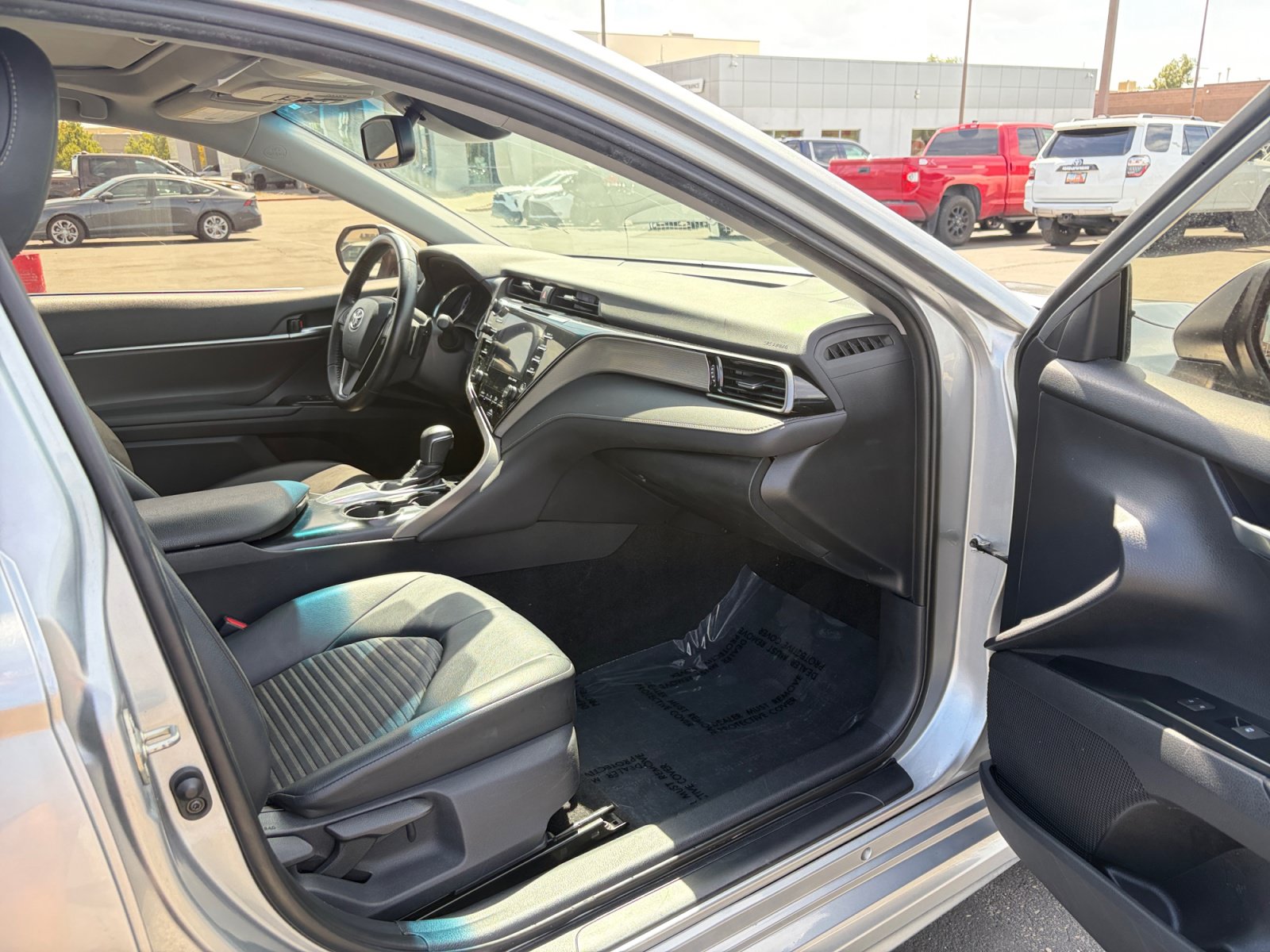 Used 2019 Toyota Camry SE w/ Audio Package FWD image 28
