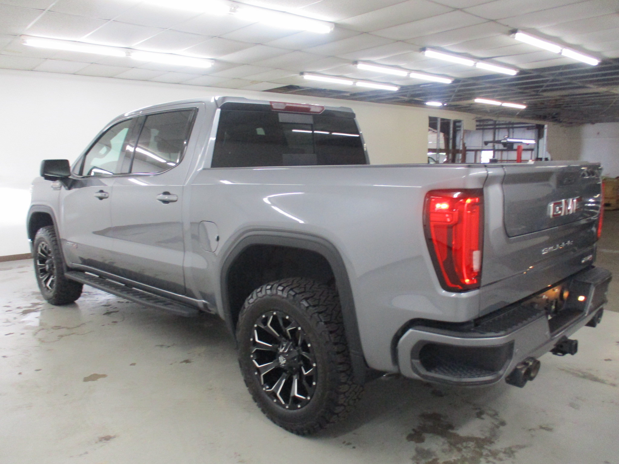 Certified 2022 GMC Sierra 1500 AT4 w/ AT4 Premium Package AWD/4WD image 8