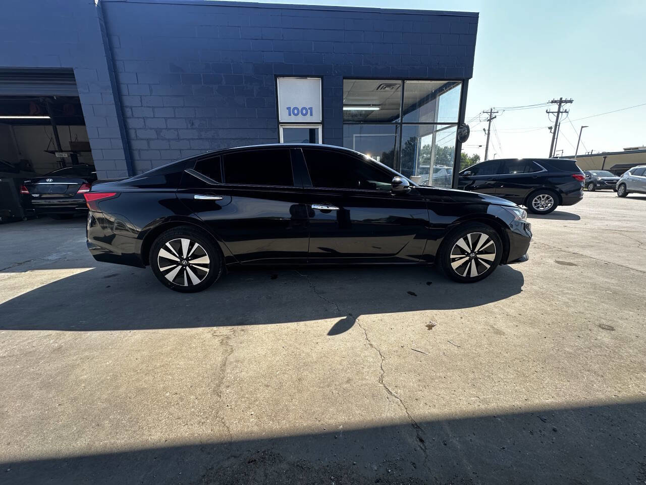 Used 2021 Nissan Altima 2.5 SV image 9