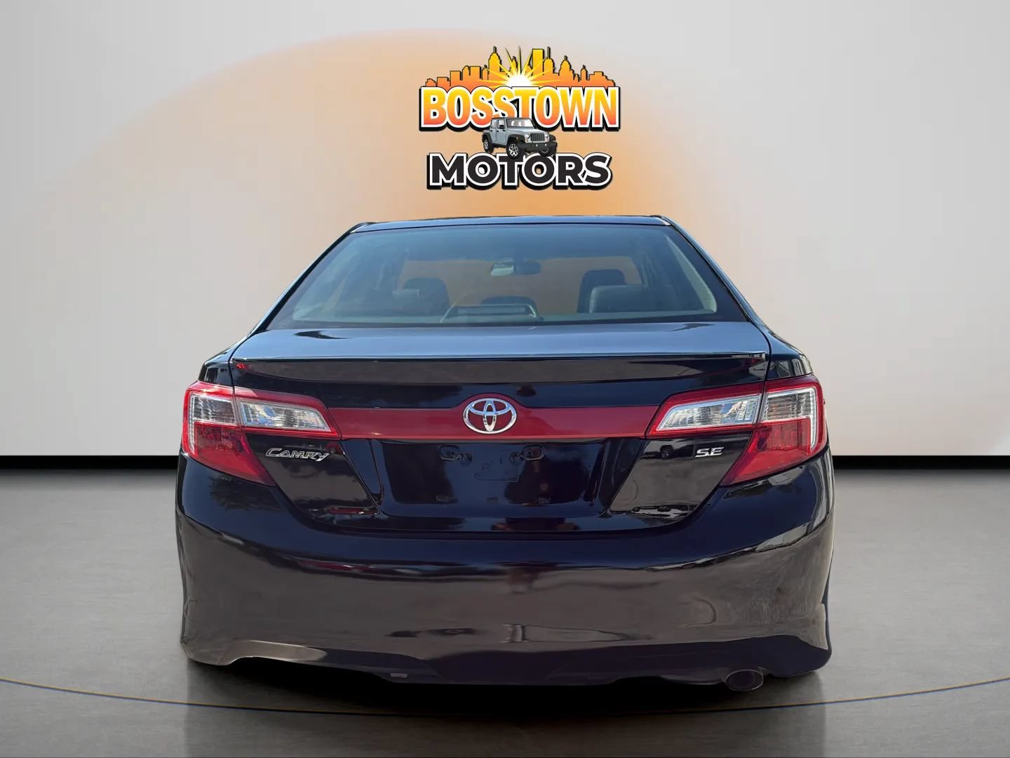 Used 2012 Toyota Camry SE FWD image 6
