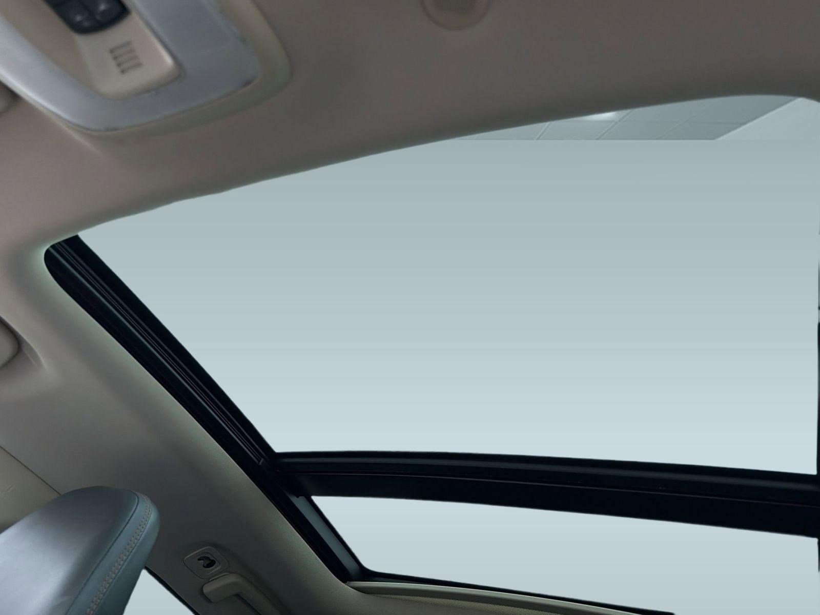 Used 2012 Volvo XC60 3.2 Premier FWD image 16