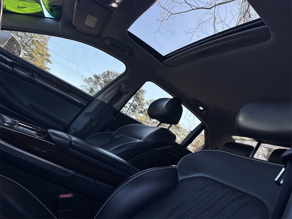 Used 2019 Genesis G90 3.3T Premium image 34