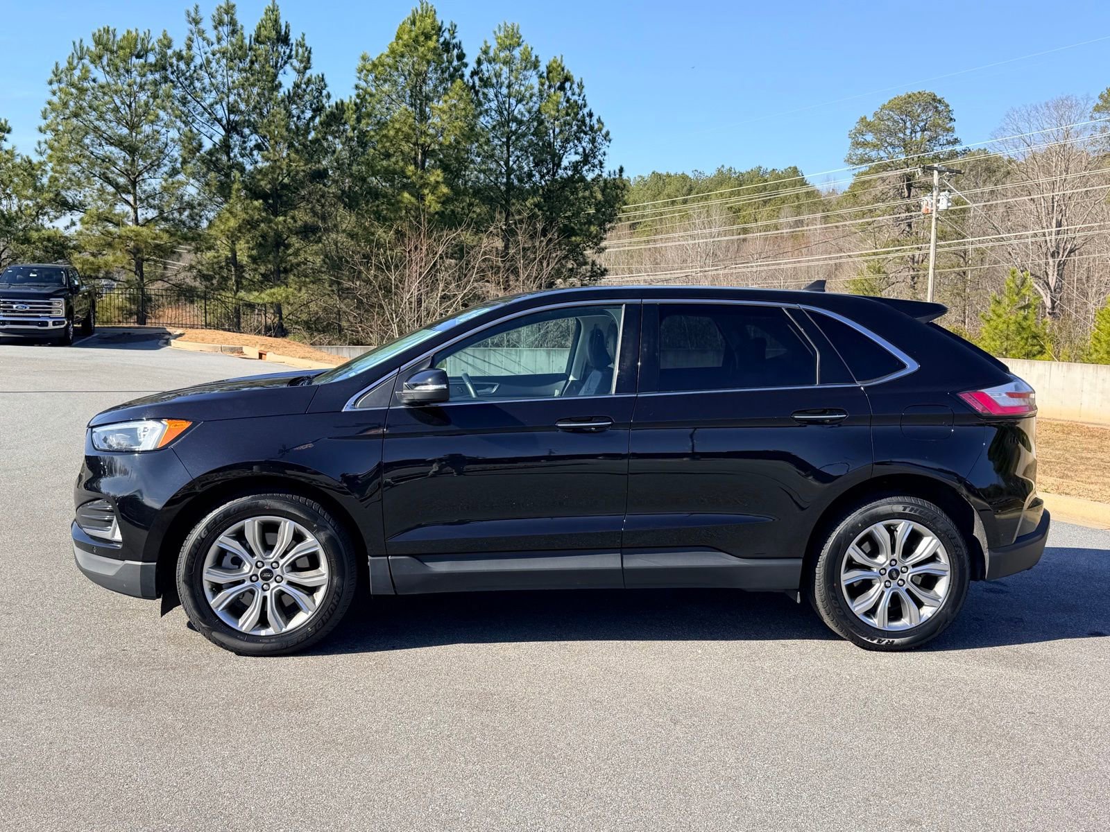 Used 2024 Ford Edge Titanium AWD/4WD image 5