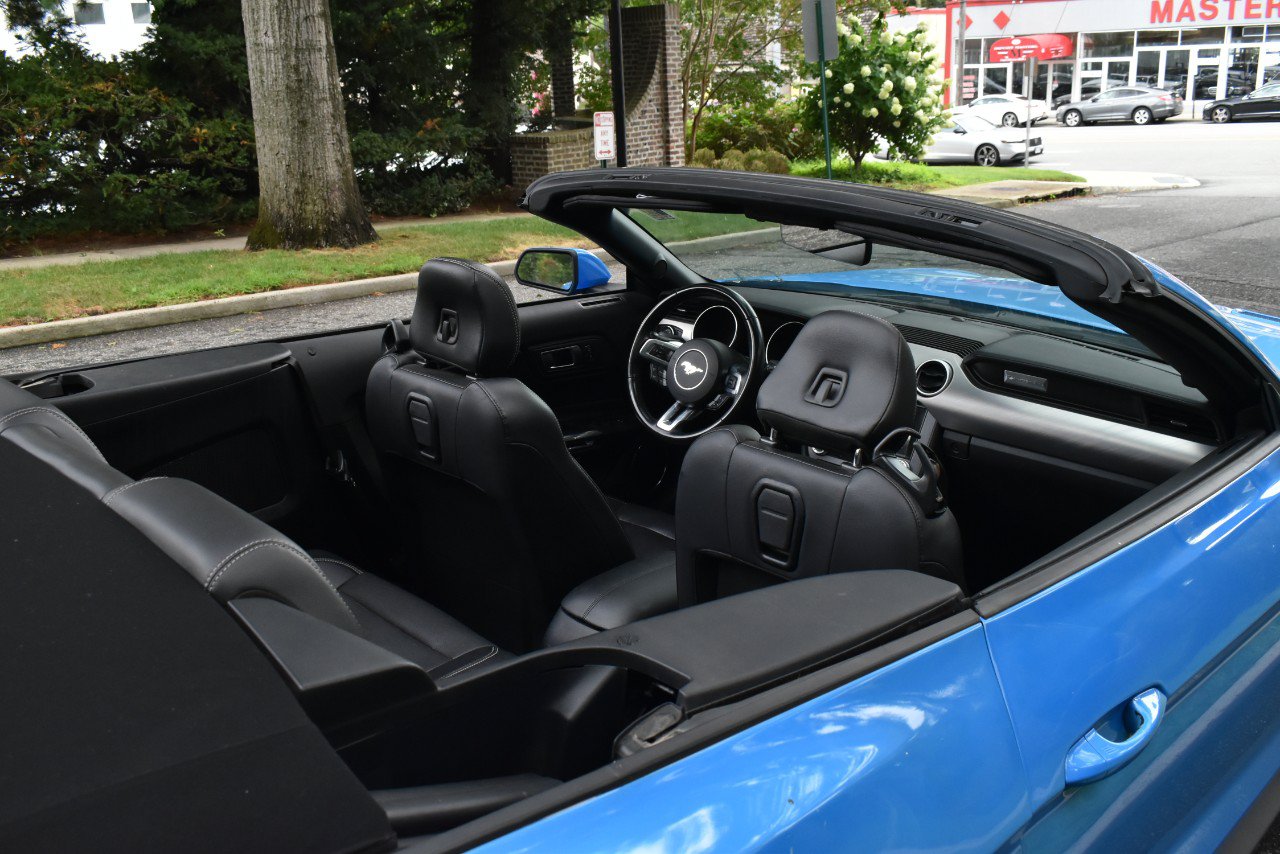 Used 2022 Ford Mustang Premium RWD image 32