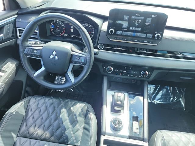 Used 2023 Mitsubishi Outlander SEL 40th Anniversary AWD/4WD image 16