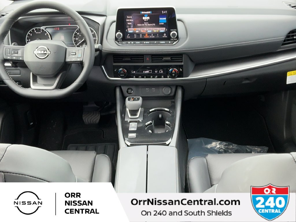 New 2027 Nissan Rogue Dark Armor FWD image 15