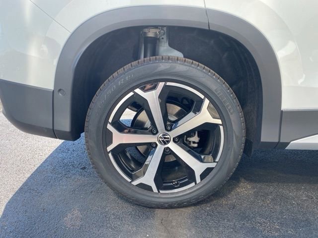 New 2025 Volkswagen Tiguan SE image 21