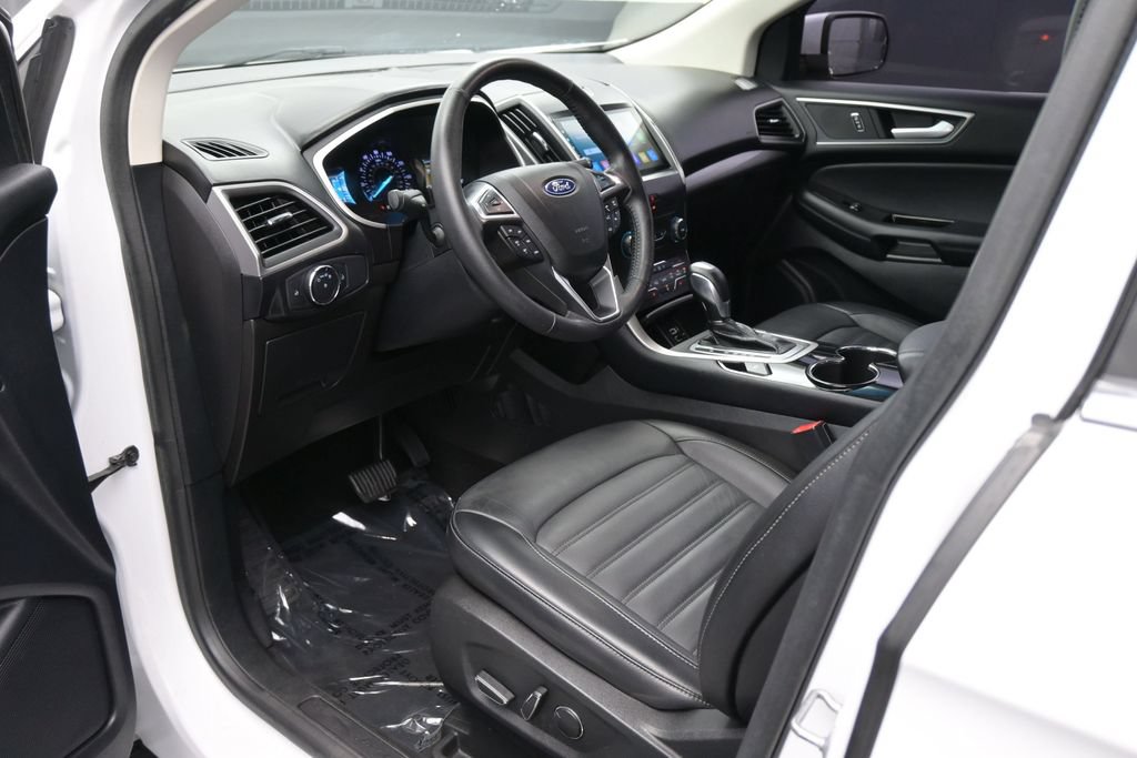 Used 2018 Ford Edge SEL w/ Equipment Group 201A FWD image 2