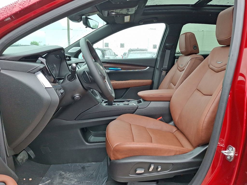New 2025 Cadillac XT5 Premium Luxury w/ Technology Package AWD/4WD image 11