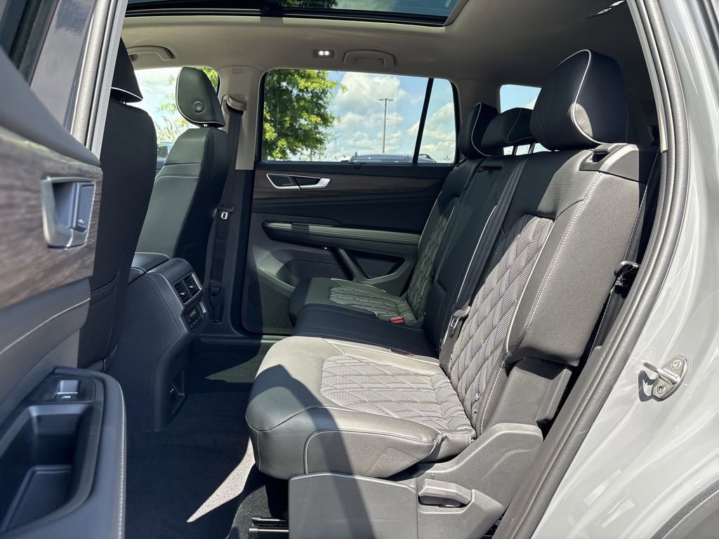 New 2025 Volkswagen Atlas SEL Premium R-Line image 14