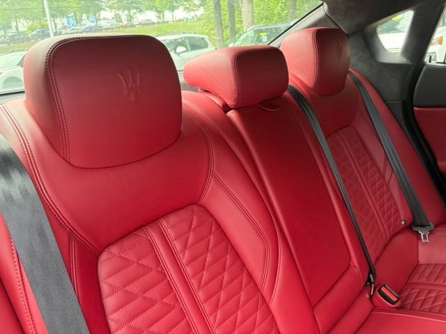 Used 2022 Maserati Quattroporte Trofeo RWD image 39