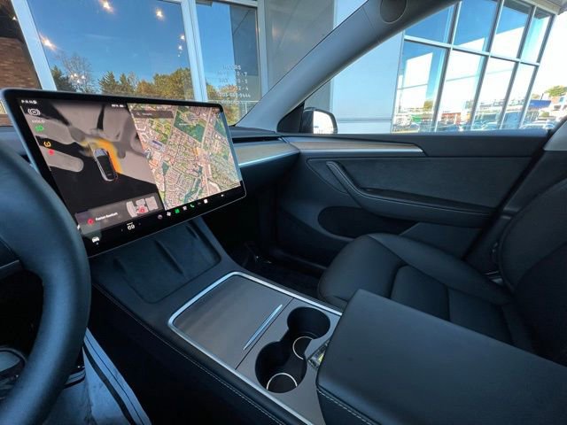Used 2024 Tesla Model Y Long Range image 16