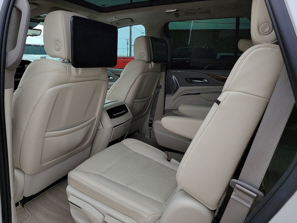 Used 2023 Cadillac Escalade Sport Platinum AWD/4WD image 16
