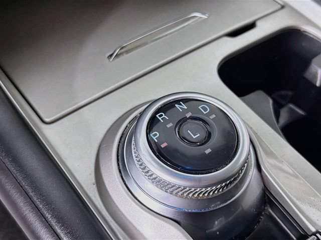 Used 2022 Ford Explorer XLT AWD/4WD image 16