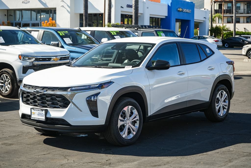 New 2026 Chevrolet Trax LS w/ Driver Confidence Package FWD image 3