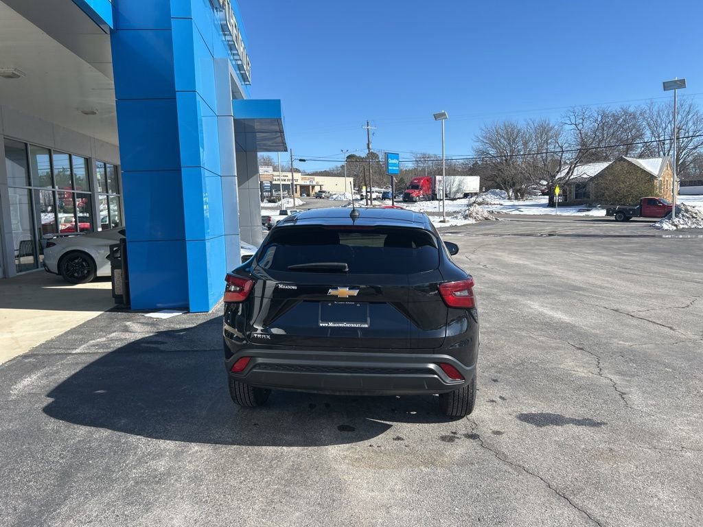 Used 2024 Chevrolet Trax LS image 4