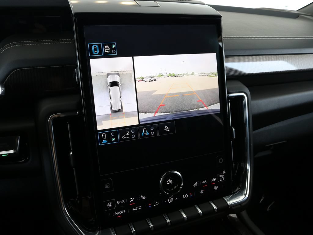 Used 2025 GMC Yukon XL Elevation AWD/4WD image 17