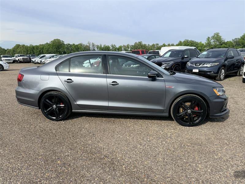 Used 2017 Volkswagen Jetta GLI FWD image 4