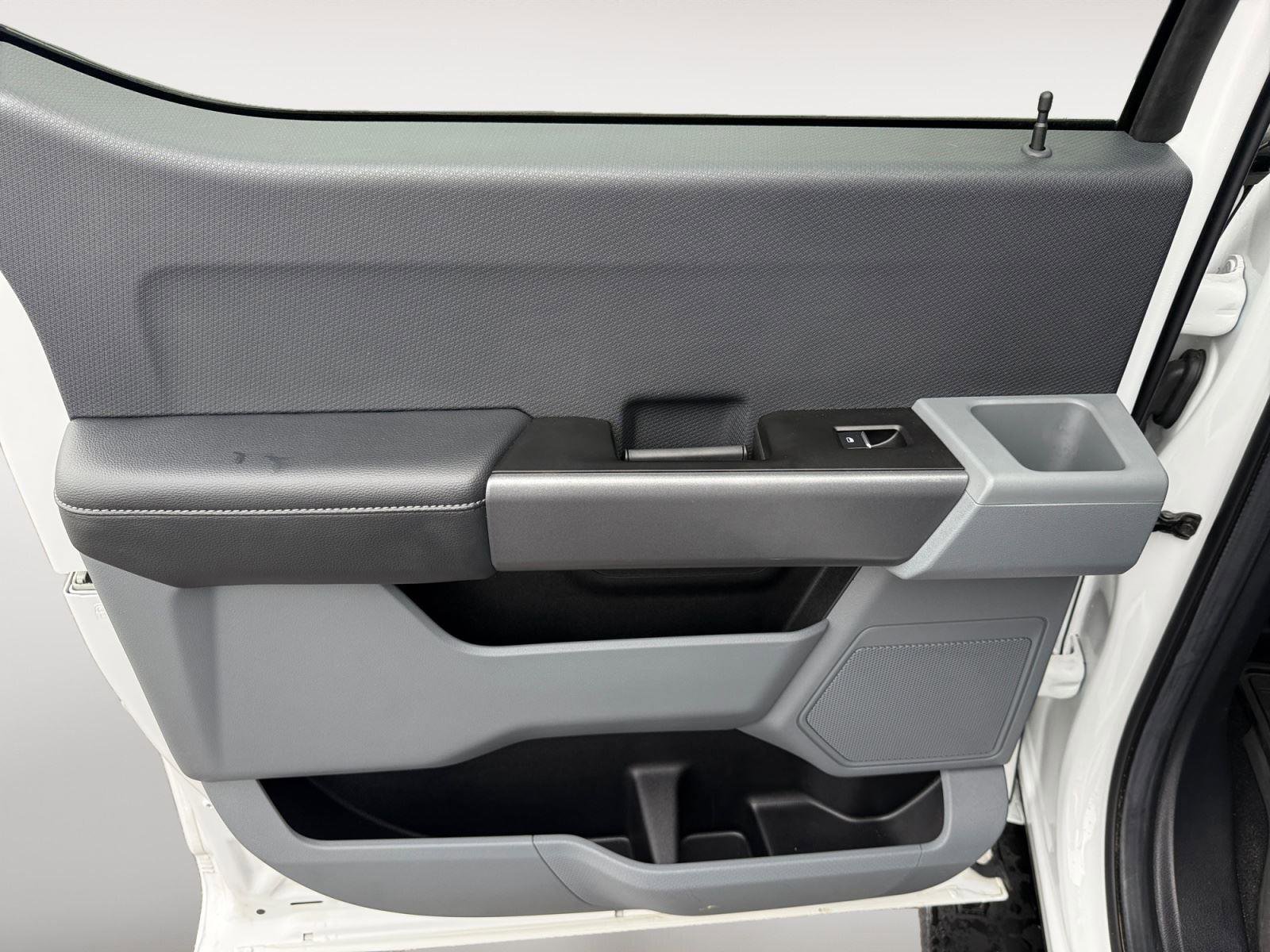 Used 2023 Ford F150 XLT w/ Trailer Tow Package image 18