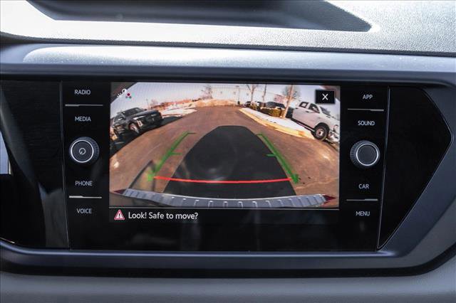 Used 2022 Volkswagen Taos SE image 15