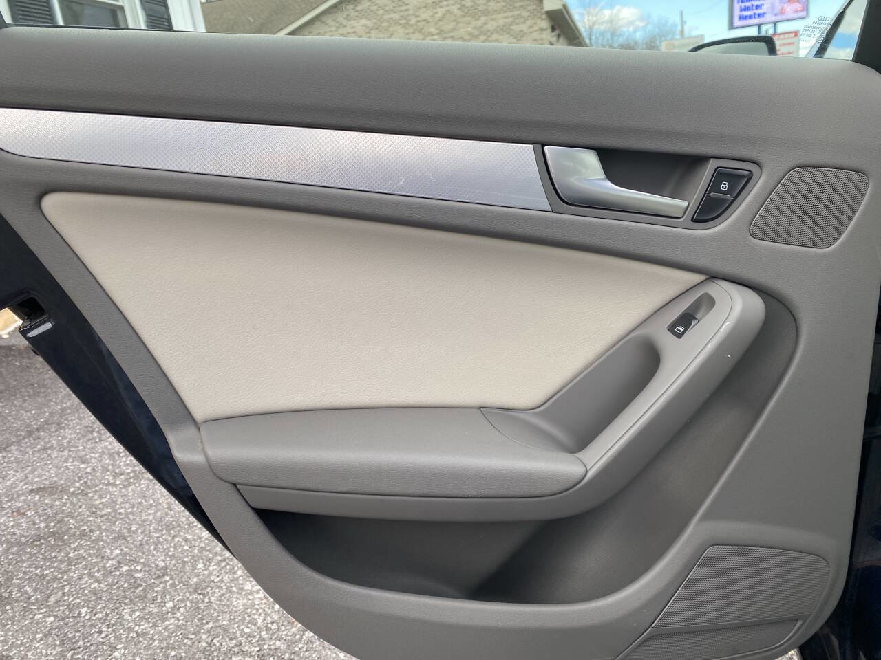 Used 2011 Audi A4 2.0T Premium image 13