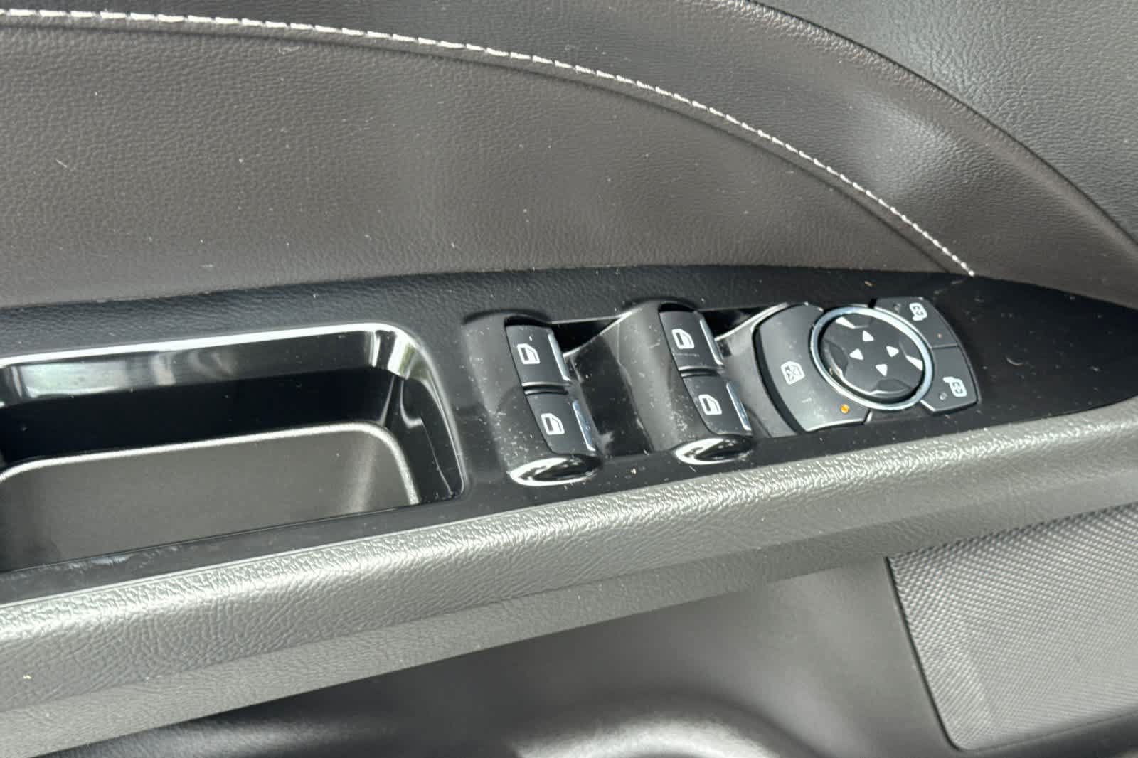 Used 2016 Ford Fusion Energi Titanium w/ Driver Assist Package FWD image 13