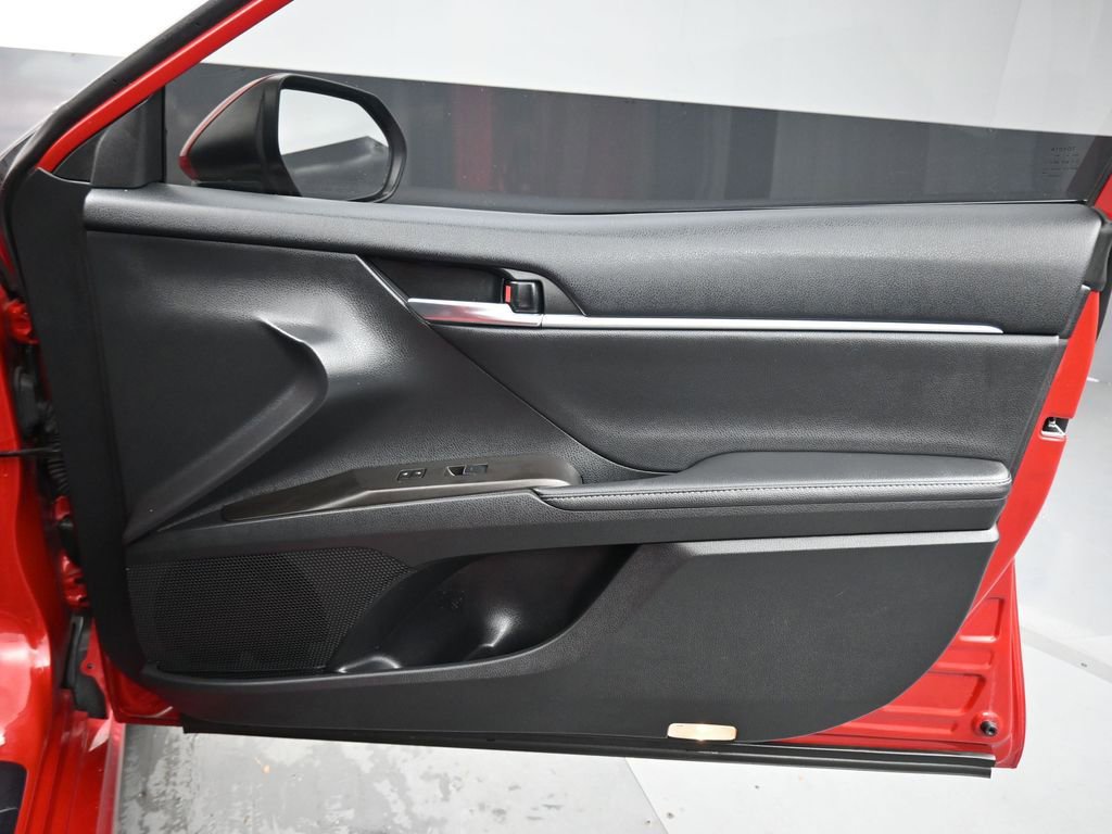 Used 2023 Toyota Camry XSE w/ Navigation Package image 40