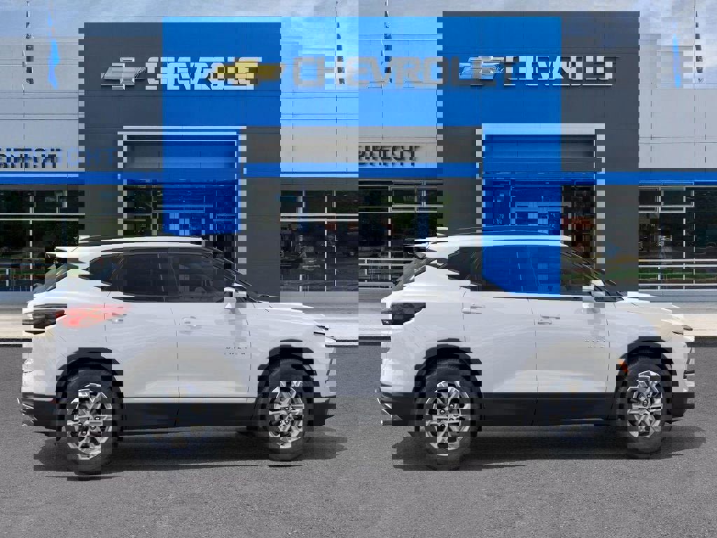 New 2026 Chevrolet Blazer LT image 5