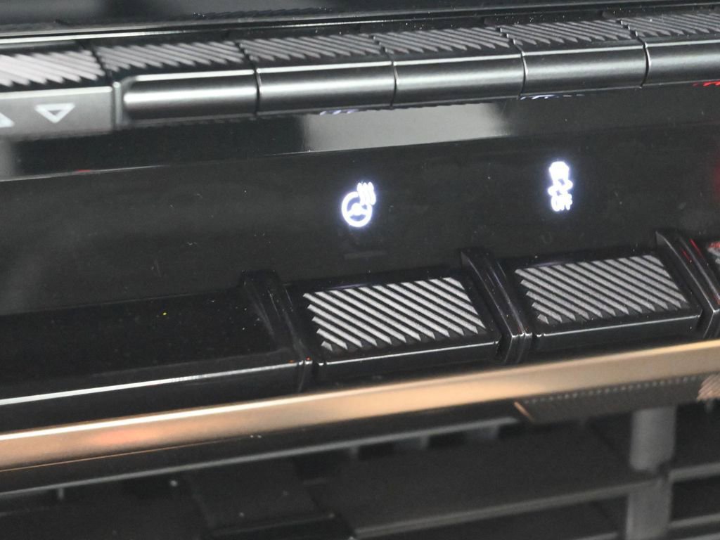 New 2025 GMC Hummer EV 2X image 26