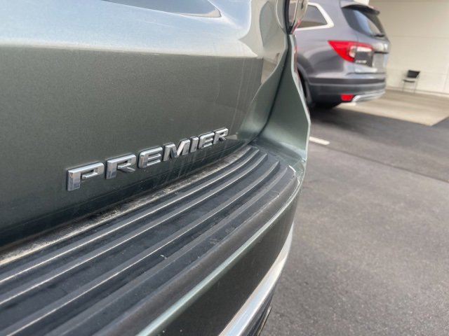 Used 2023 Chevrolet Suburban Premier image 5