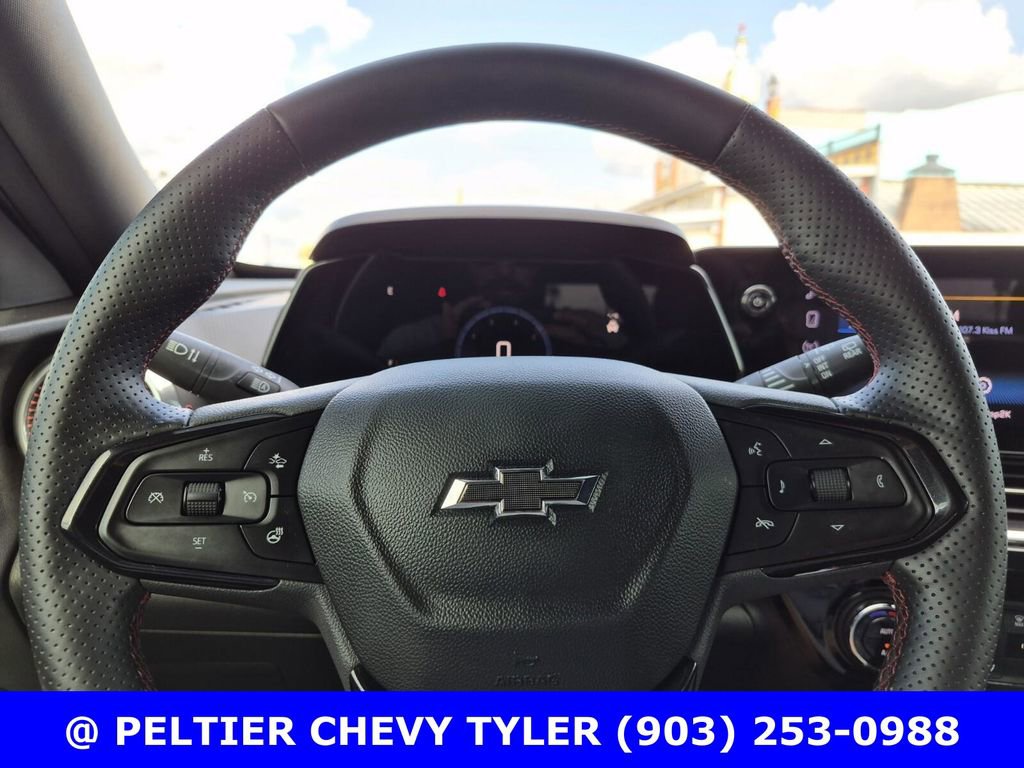 Used 2025 Chevrolet Trax RS w/ Driver Confidence Package FWD image 18