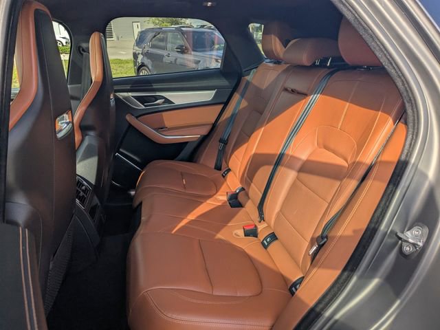 Used 2021 Jaguar F-PACE R-Dynamic S image 14