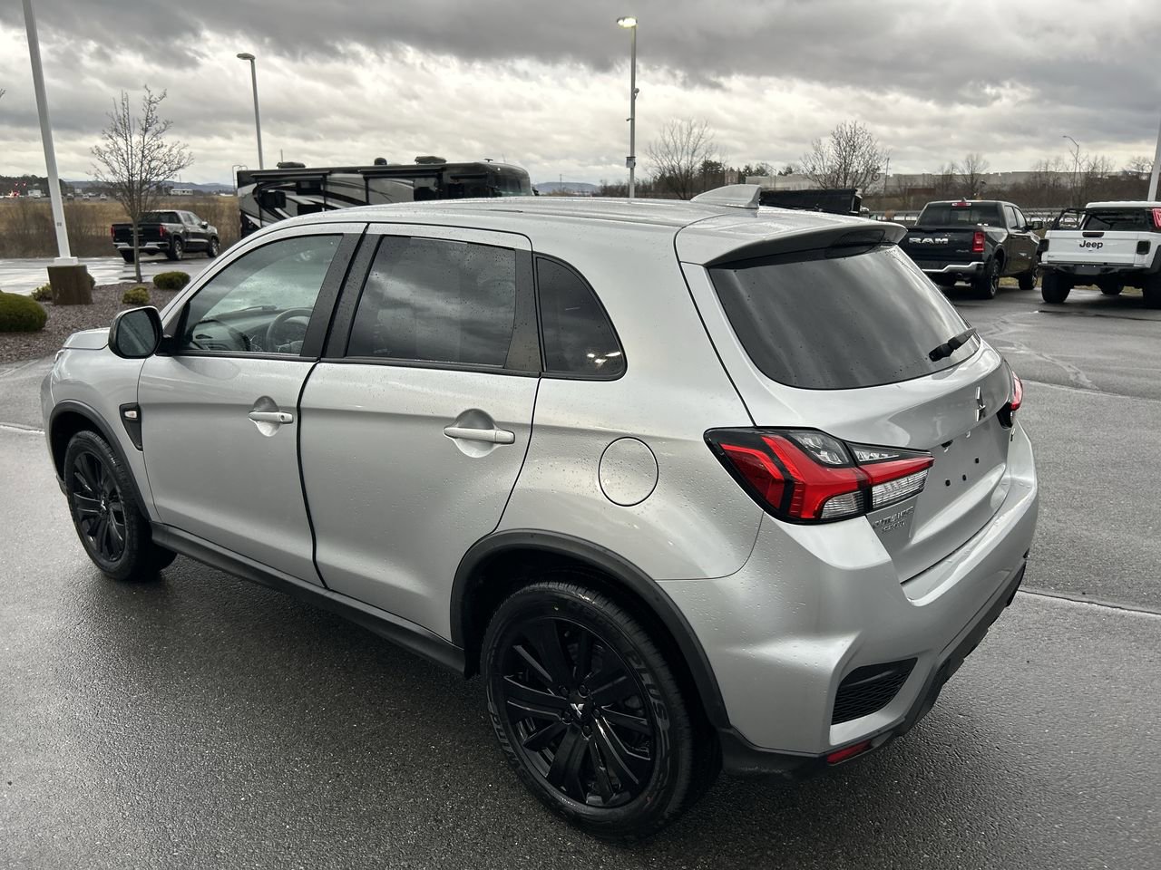 Used 2024 Mitsubishi Outlander Sport AWD image 5