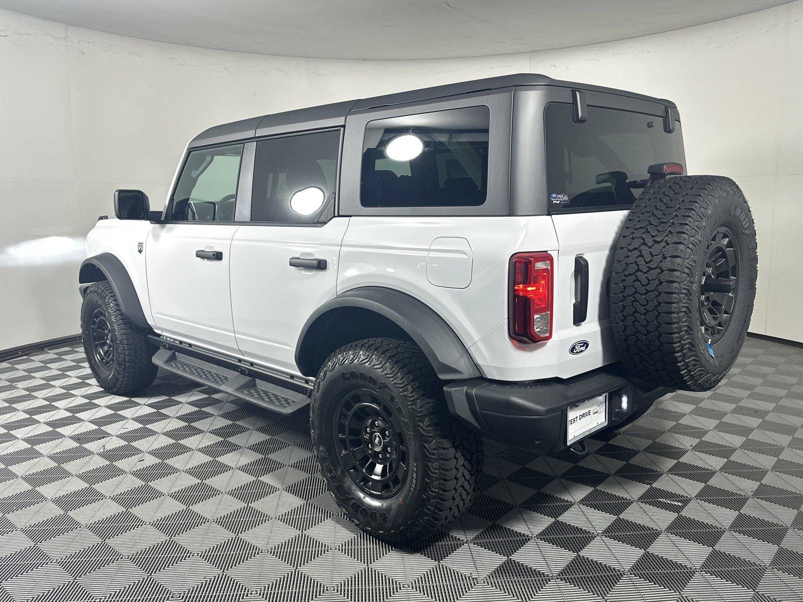 New 2026 Ford Bronco Big Bend w/ Black Diamond Package AWD/4WD image 5