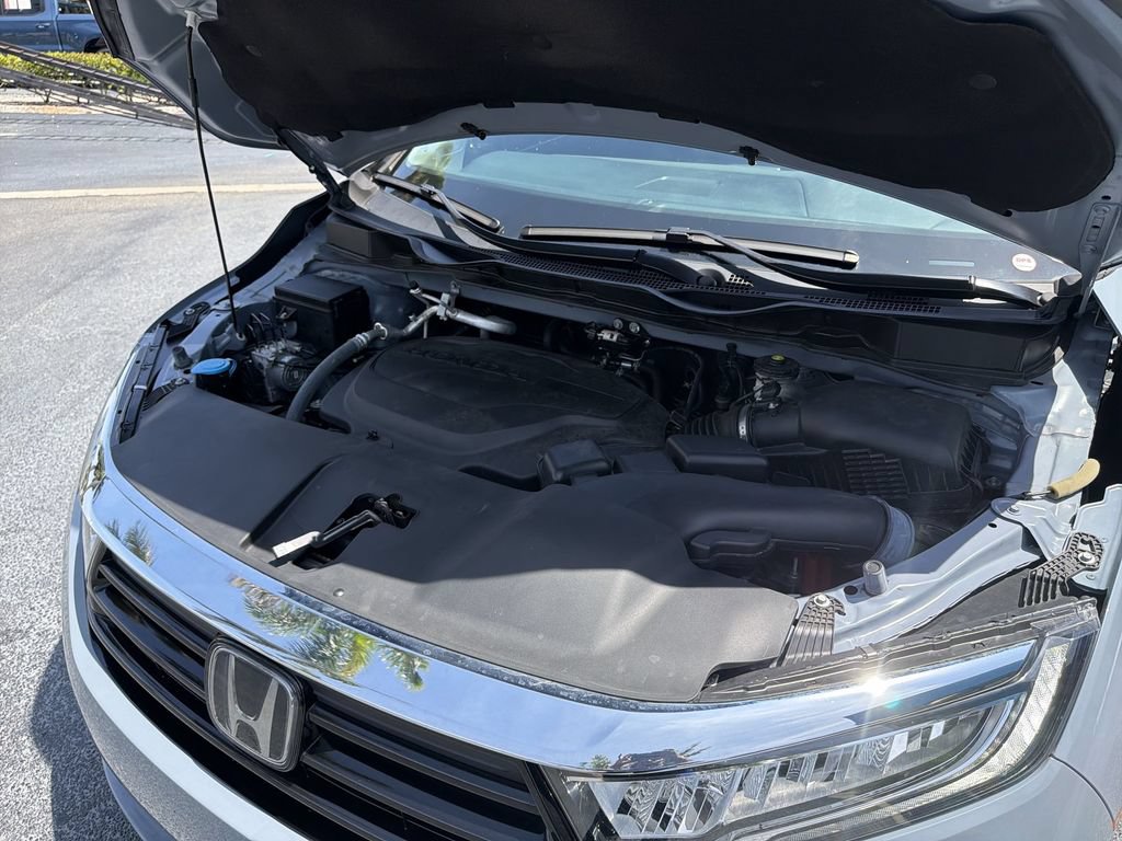 Certified 2024 Honda Odyssey Touring image 28