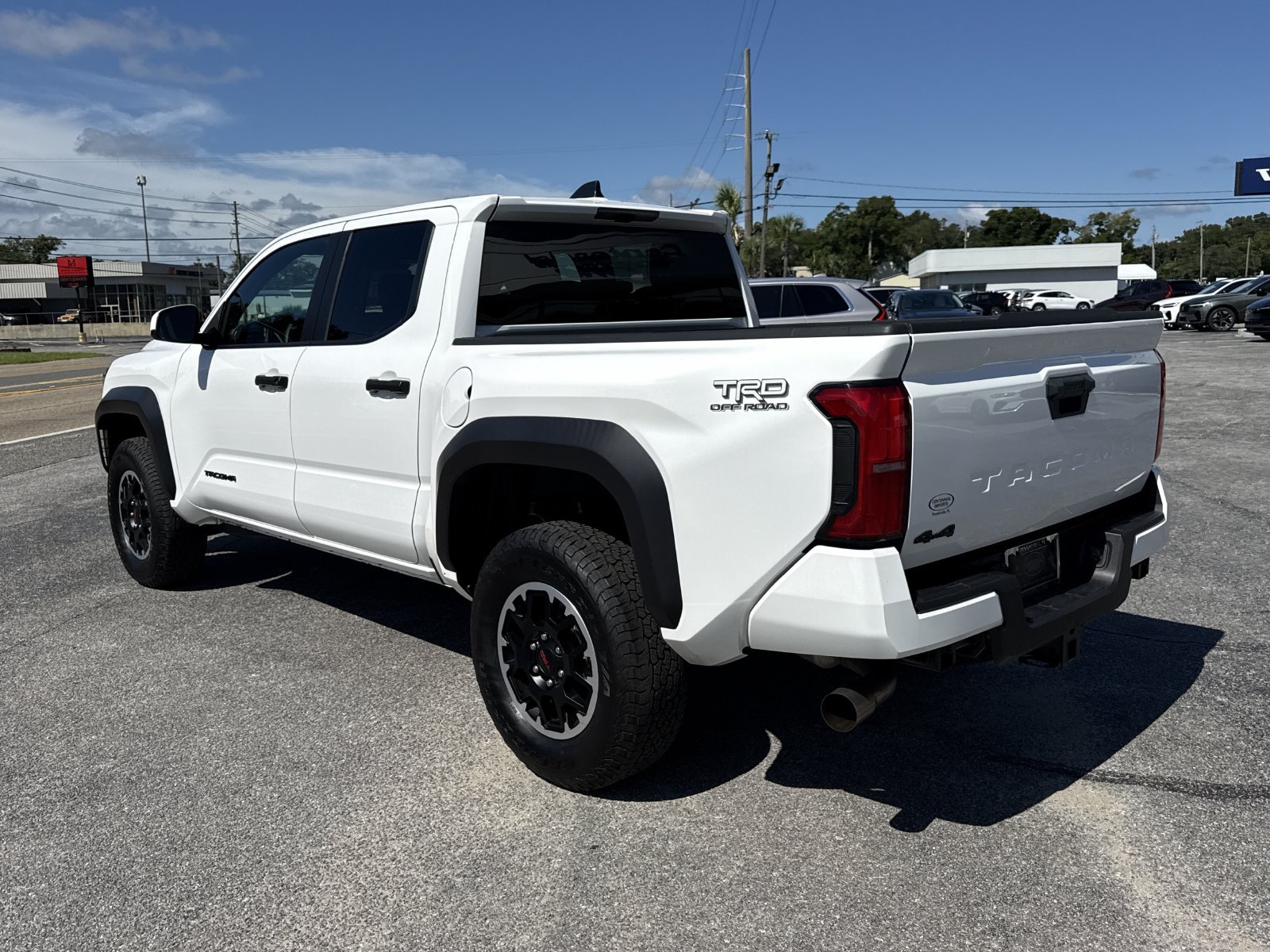 Used 2025 Toyota Tacoma TRD Off-Road AWD/4WD image 3