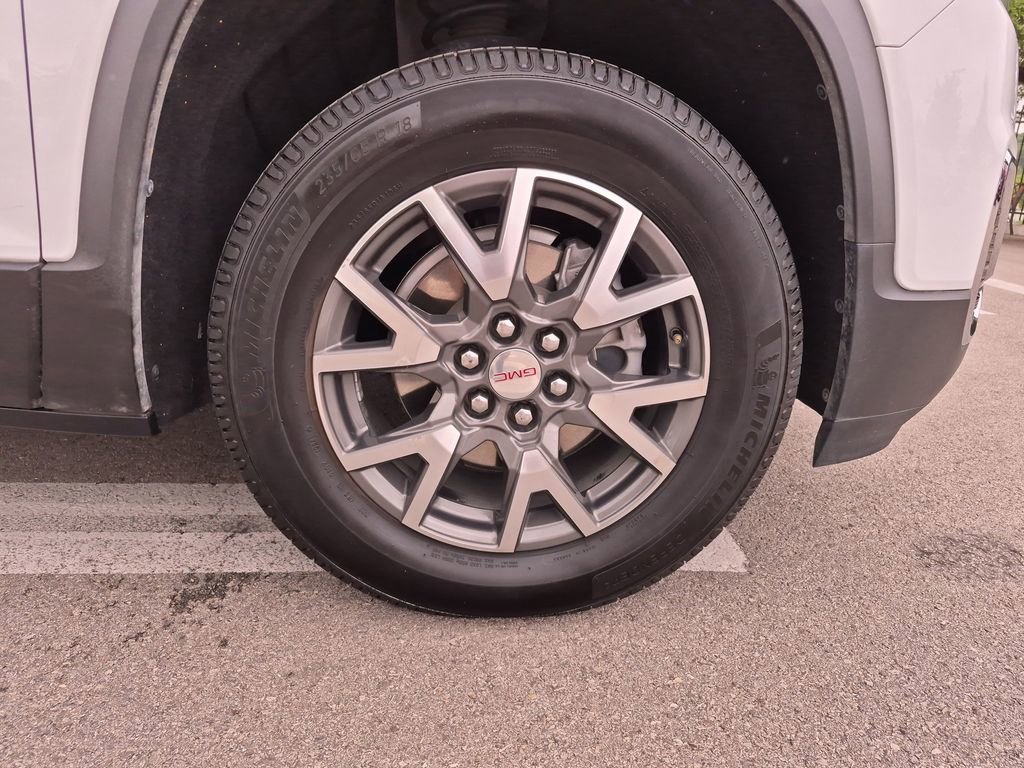 Used 2021 GMC Acadia SLE FWD image 15
