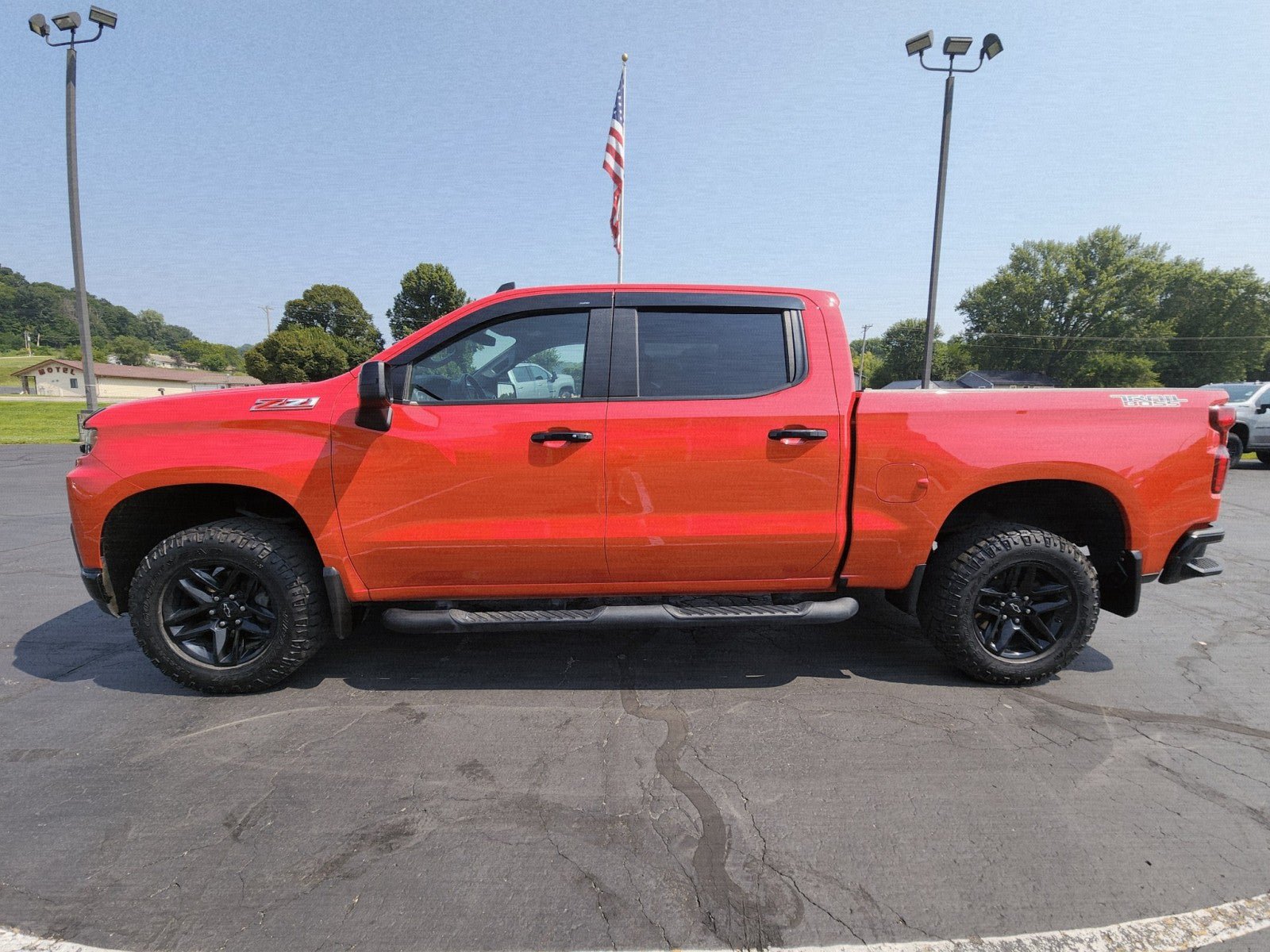 Used 2022 Chevrolet Silverado 1500 LT Trail Boss w/ Safety Package AWD/4WD image 2