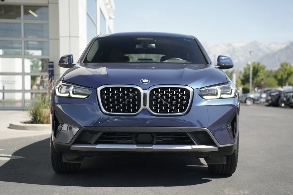 Used 2025 BMW X4 xDrive30i w/ Premium Package AWD/4WD image 8