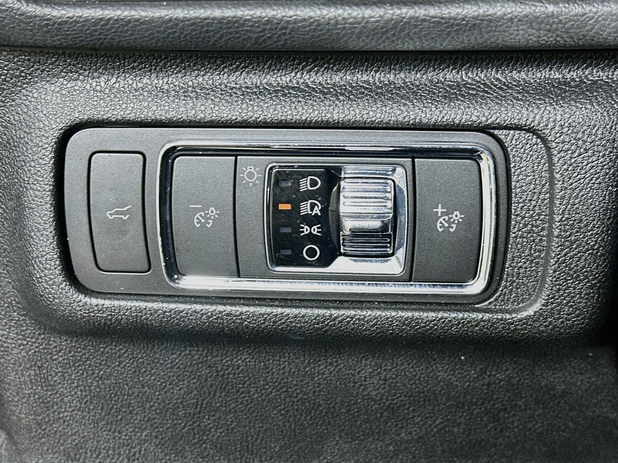 Used 2021 Lincoln Corsair AWD w/ Equipment Group 101A image 17