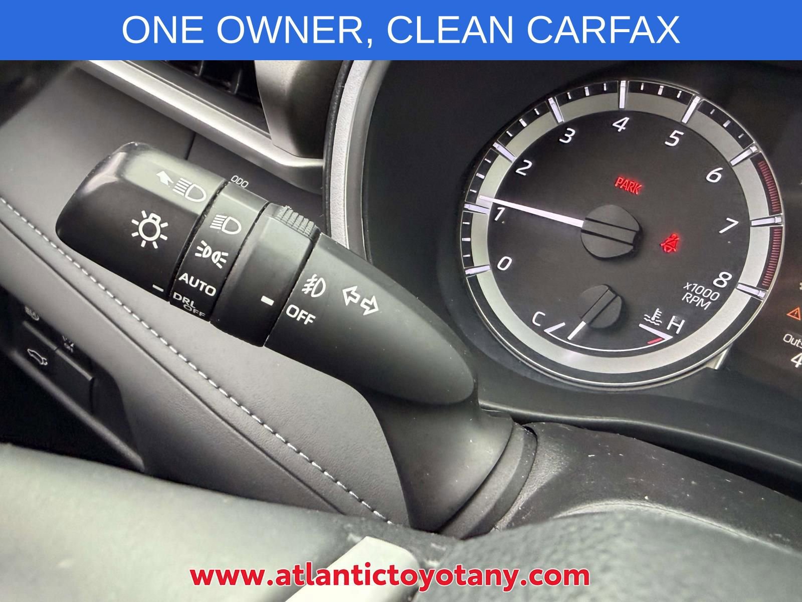Used 2023 Toyota Highlander XLE AWD/4WD image 32
