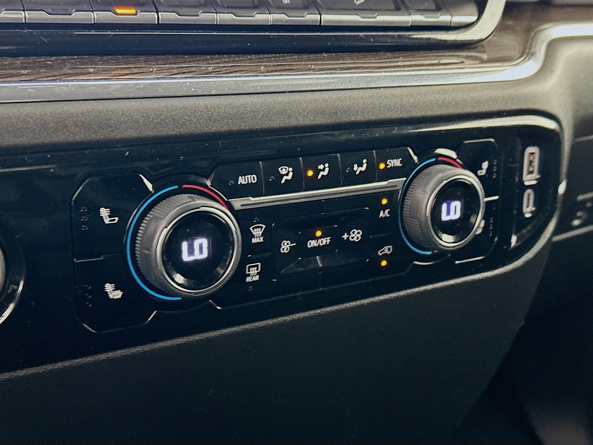 Used 2024 Chevrolet Silverado 1500 RST image 24