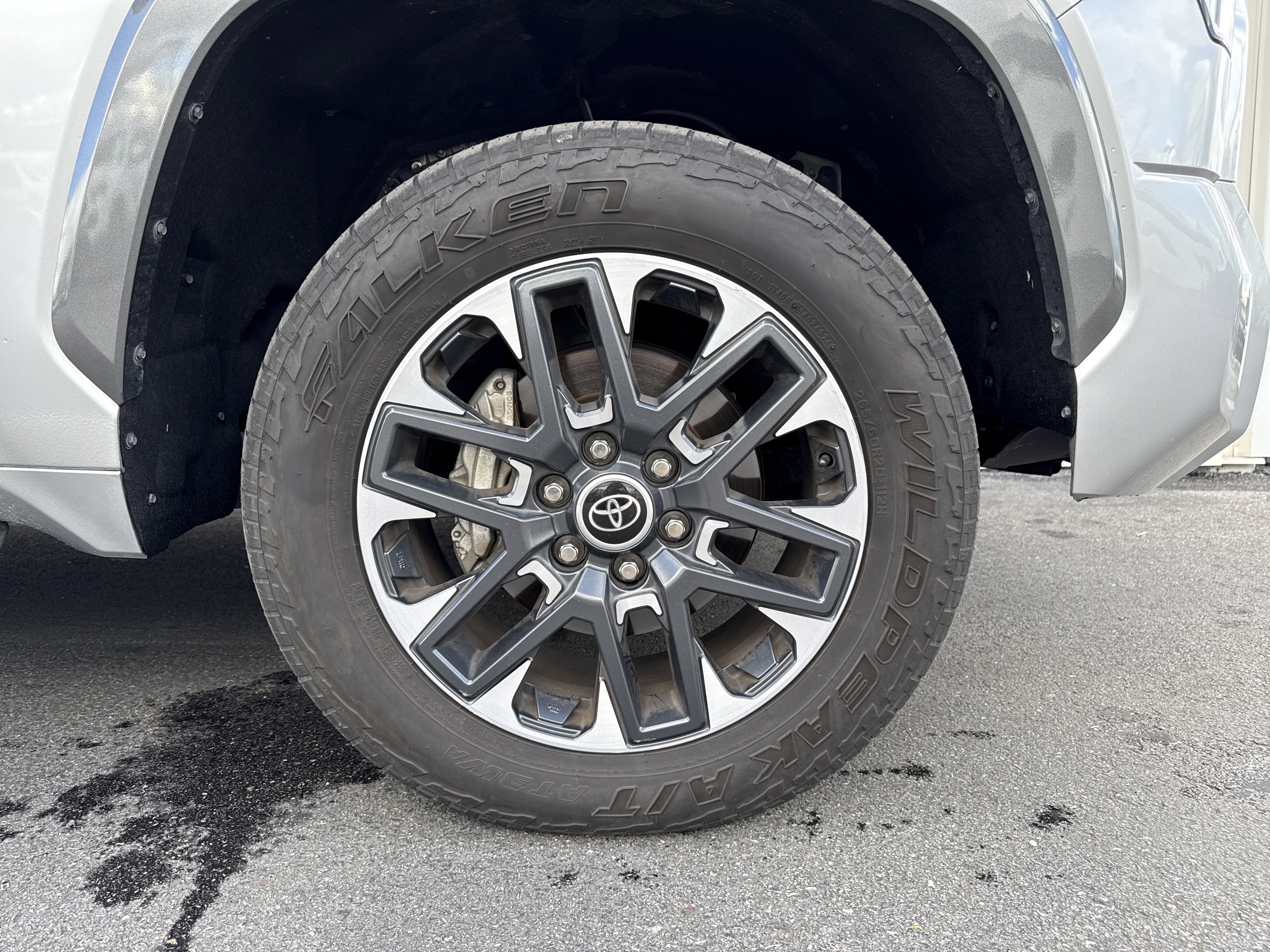 Used 2022 Toyota Tundra Limited image 32